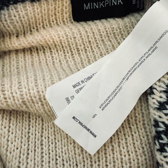 Minkpink Thick Gray Aztec Belted Cardigan Shrug Sweater M/L - Picture 4 of 5